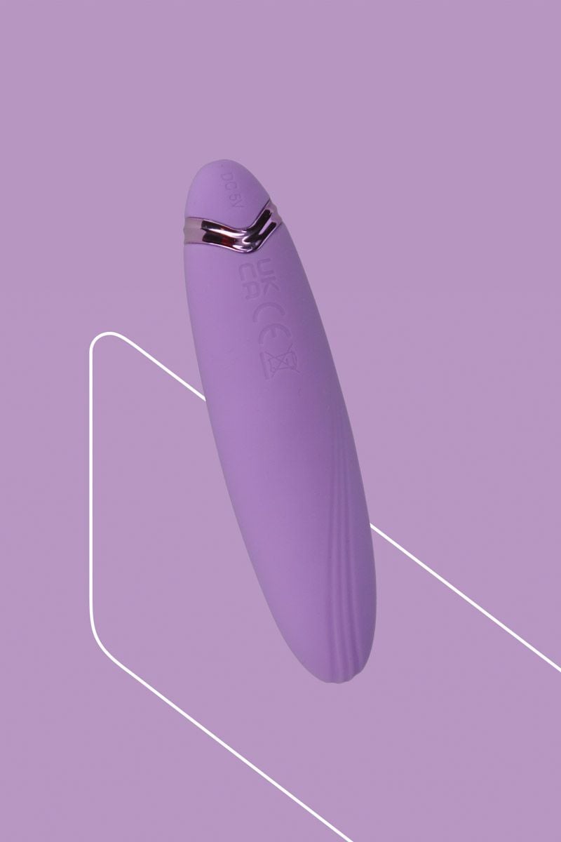 Fialový cestovný vibrátor PleasureArrow 11.5cm